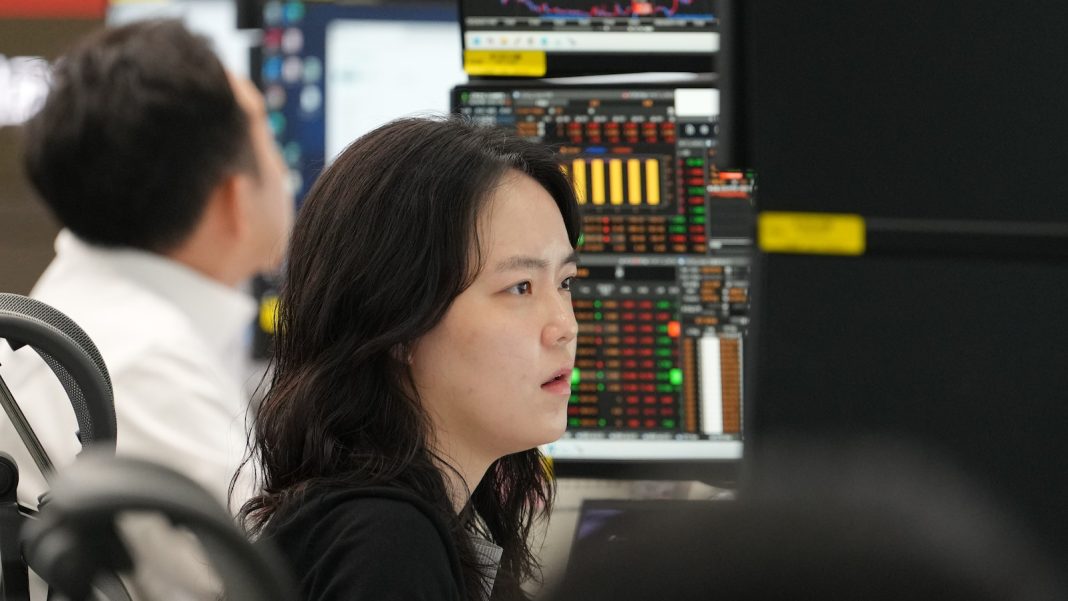 Asian shares retreat as US stocks halt their record-breaking rally, while oil prices fall back