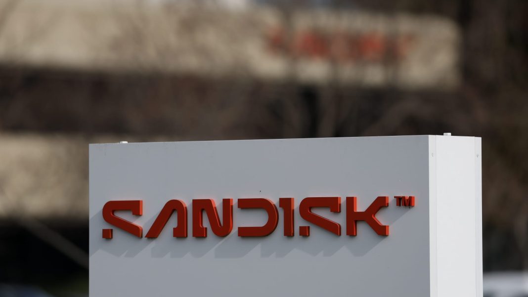 Bank of America hikes Sandisk price target to $2,100. Here's why