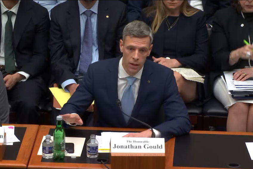 Banking regulations pressed on CRA, bank merger reform