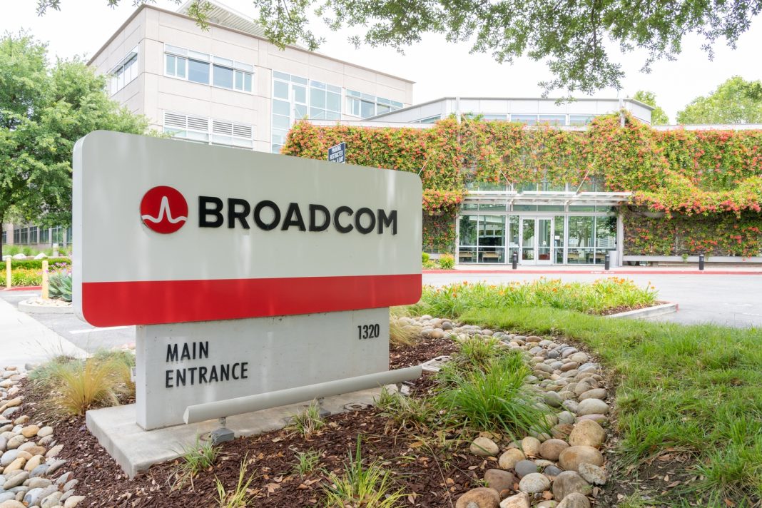 Broadcom: The Market Overreacted To The AI Guidance Optics (NASDAQ:AVGO)