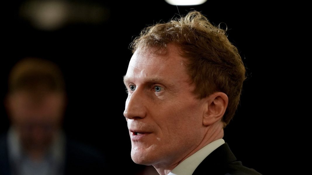 Canadian government tells regulator to back off charging streamers like Netflix more