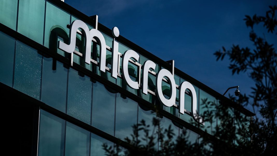 Chip stock breakout vs the rest of tech showing signs of topping out, says Carter Worth