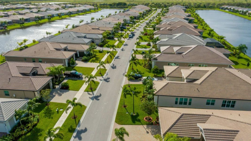 How Riverland turns 55+ connectivity into new-home sales
