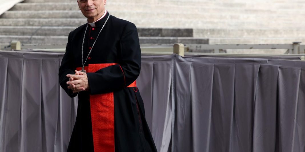 Pope Leo receives 7-minute standing ovation after calling for a 'moral renewal' to respect migrants