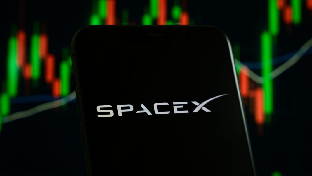 Only one SpaceX analyst is calling for the stock to drop. Here’s why