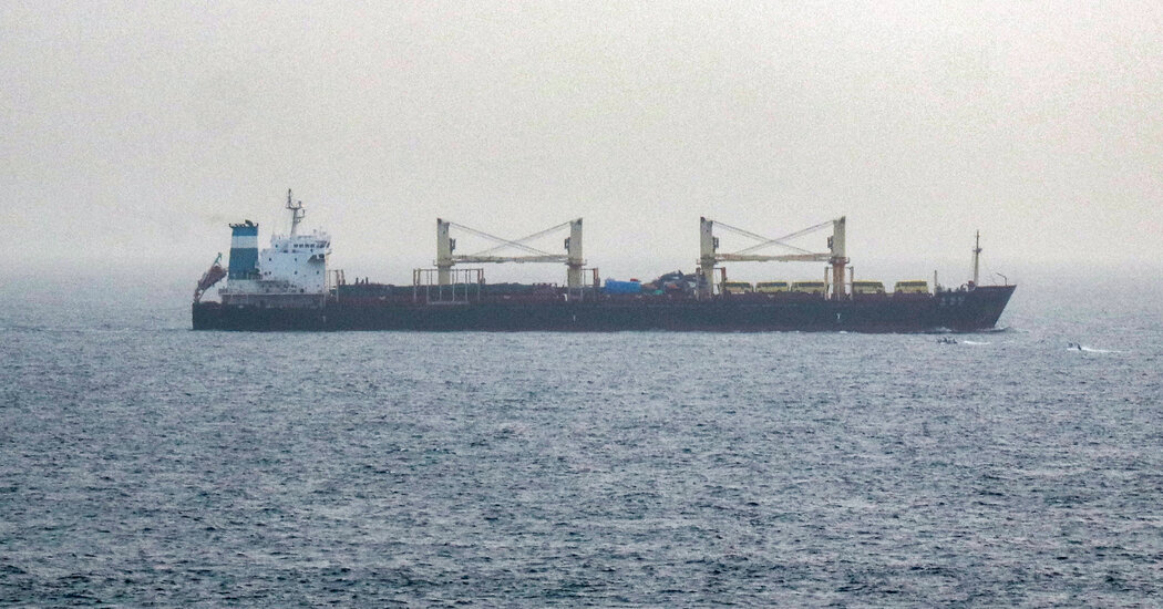Saudi Oil Exports Plunge as Spread of War Shuts Off Shipping Routes
